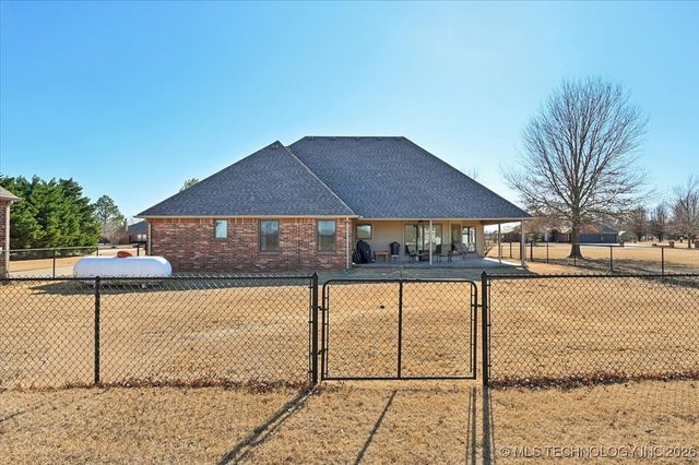 24383 E 145th Street S, Coweta, OK 74429