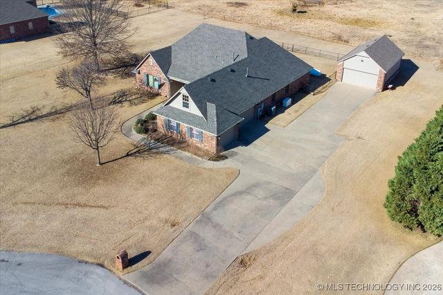24383 E 145th Street S, Coweta, OK 74429