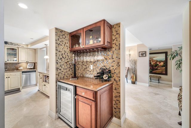 6885 N Ocean Boulevard 1040, Ocean Ridge, FL 33435