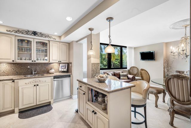 6885 N Ocean Boulevard 1040, Ocean Ridge, FL 33435