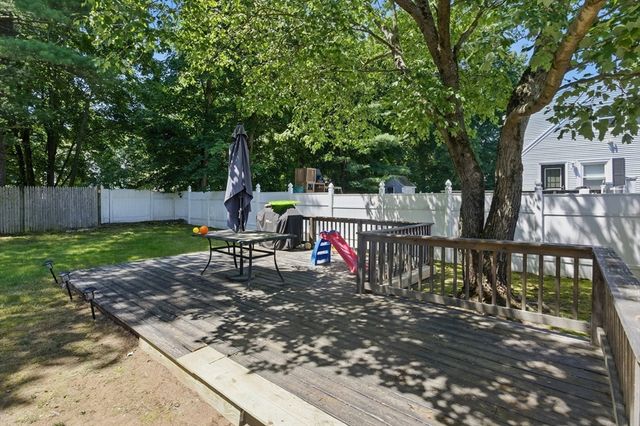 55 Rogers Dr, Stoughton, MA 02072