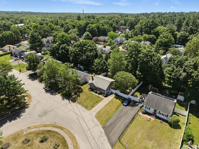 55 Rogers Dr, Stoughton, MA 02072