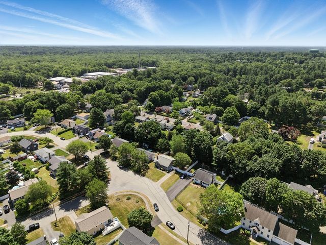 55 Rogers Dr, Stoughton, MA 02072
