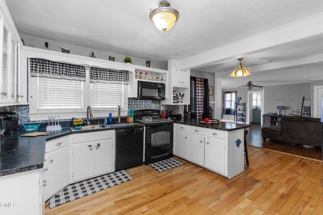 106 E 2nd Street, Princeton, NC 27569