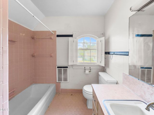 106 E 2nd Street, Princeton, NC 27569