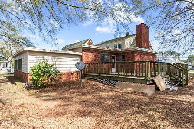 106 E 2nd Street, Princeton, NC 27569