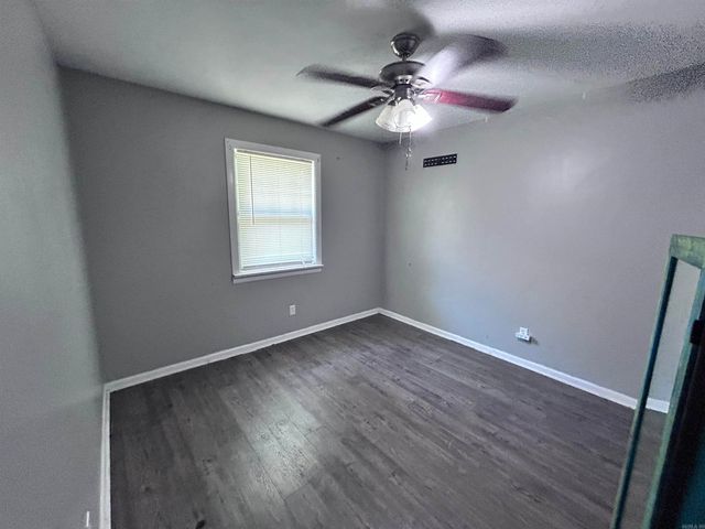 8806 Oakhaven Drive, Sherwood, AR 72120