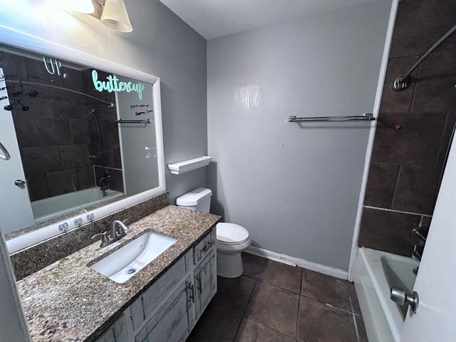 8806 Oakhaven Drive, Sherwood, AR 72120