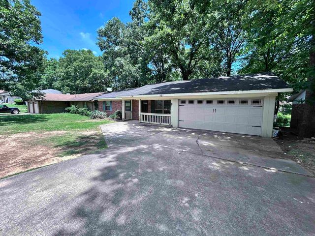 8806 Oakhaven Drive, Sherwood, AR 72120