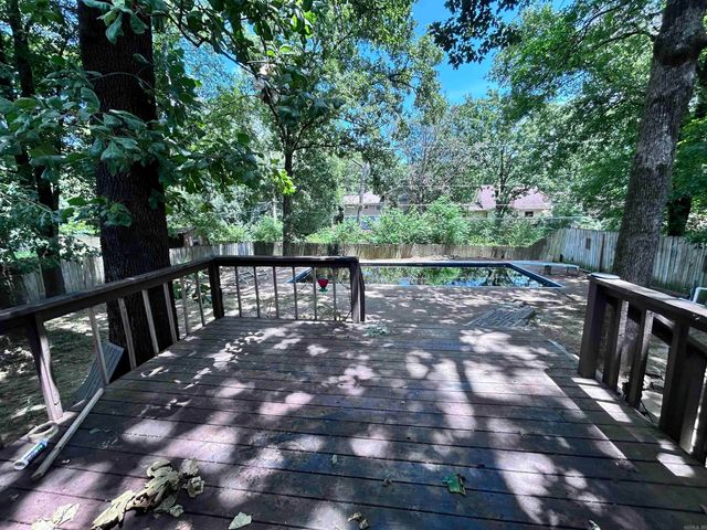 8806 Oakhaven Drive, Sherwood, AR 72120