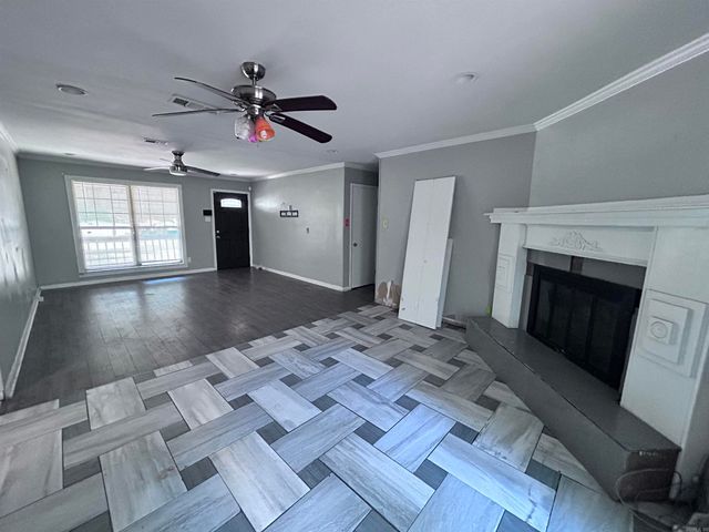 8806 Oakhaven Drive, Sherwood, AR 72120