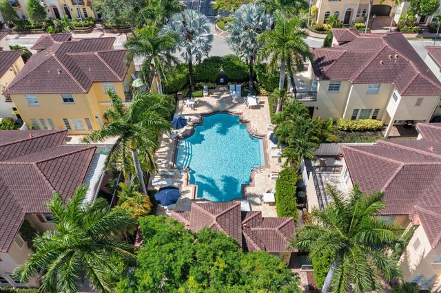 106 Via Floresta Drive, Boca Raton, FL 33487