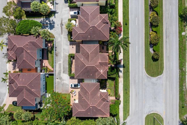 106 Via Floresta Drive, Boca Raton, FL 33487