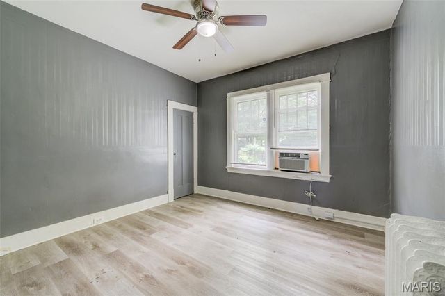 2428 Mary Avenue, St Louis, MO 63136