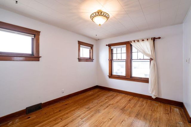 507 S Oak Park COURT, Milwaukee, WI 53214