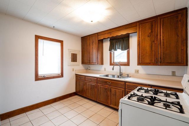 507 S Oak Park COURT, Milwaukee, WI 53214