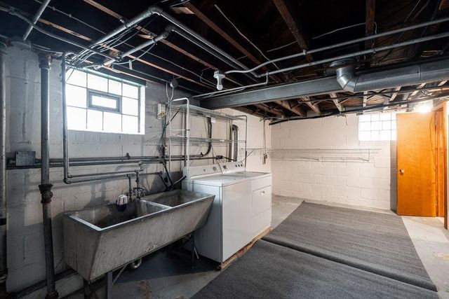 507 S Oak Park COURT, Milwaukee, WI 53214