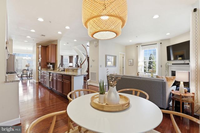 529 TRIADELPHIA WAY, Alexandria, VA 22312