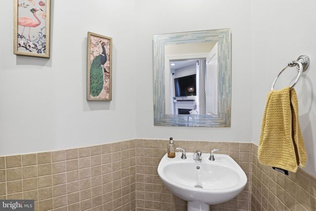 529 TRIADELPHIA WAY, Alexandria, VA 22312