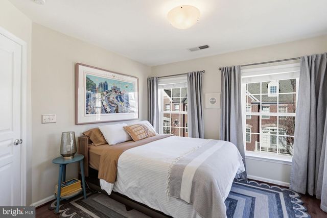 529 TRIADELPHIA WAY, Alexandria, VA 22312