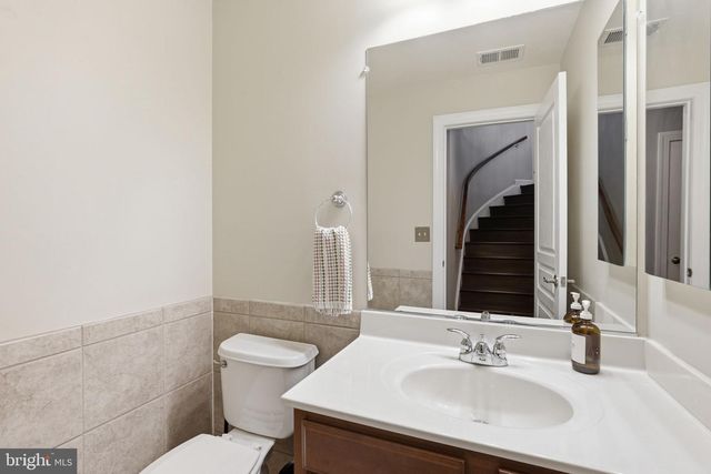 529 TRIADELPHIA WAY, Alexandria, VA 22312