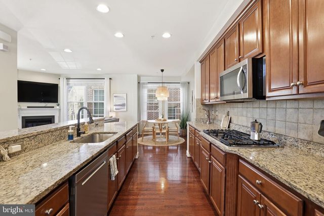 529 TRIADELPHIA WAY, Alexandria, VA 22312