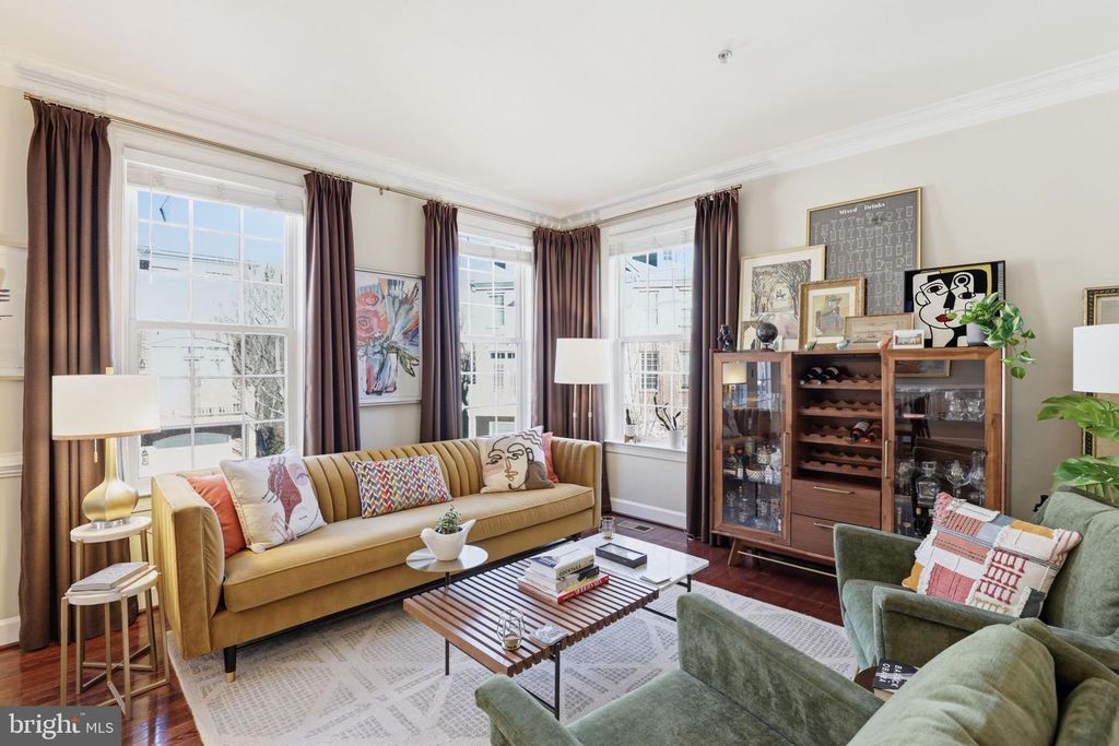 529 TRIADELPHIA WAY, Alexandria, VA 22312