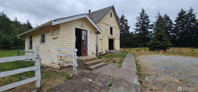 779 Old Willow Lane, Camano Island, WA 98282
