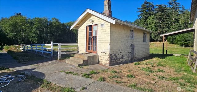 779 Old Willow Lane, Camano Island, WA 98282