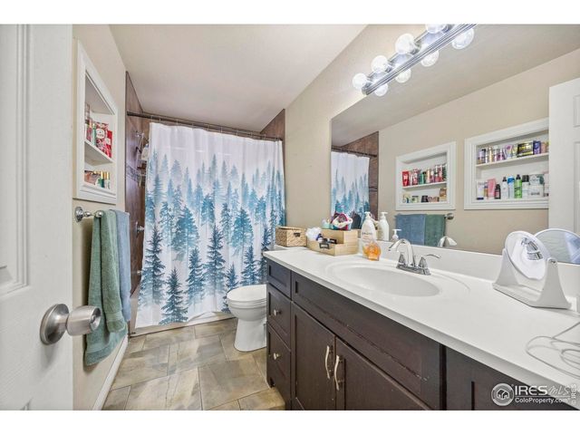 2807 Lakecrest Pl, Loveland, CO 80538