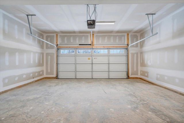 2829 Russlen DR, Salem, VA 24153