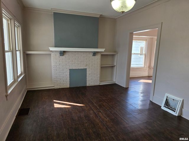 1111 E REPUBLIC Street, Peoria, IL 61603