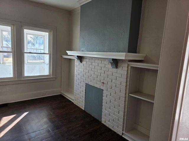 1111 E REPUBLIC Street, Peoria, IL 61603