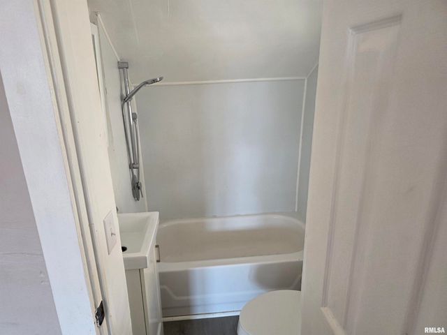 1111 E REPUBLIC Street, Peoria, IL 61603