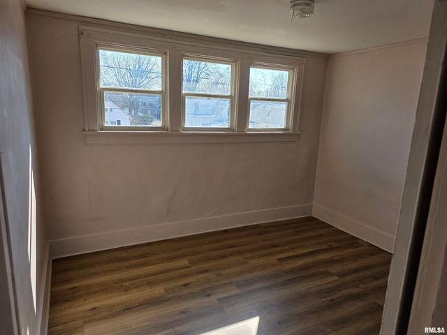 1111 E REPUBLIC Street, Peoria, IL 61603