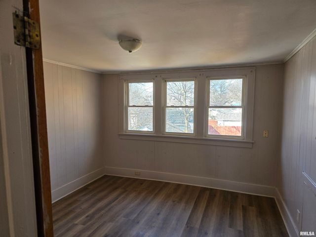 1111 E REPUBLIC Street, Peoria, IL 61603