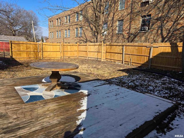 1111 E REPUBLIC Street, Peoria, IL 61603