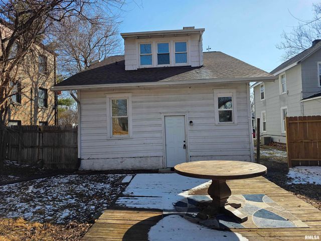 1111 E REPUBLIC Street, Peoria, IL 61603