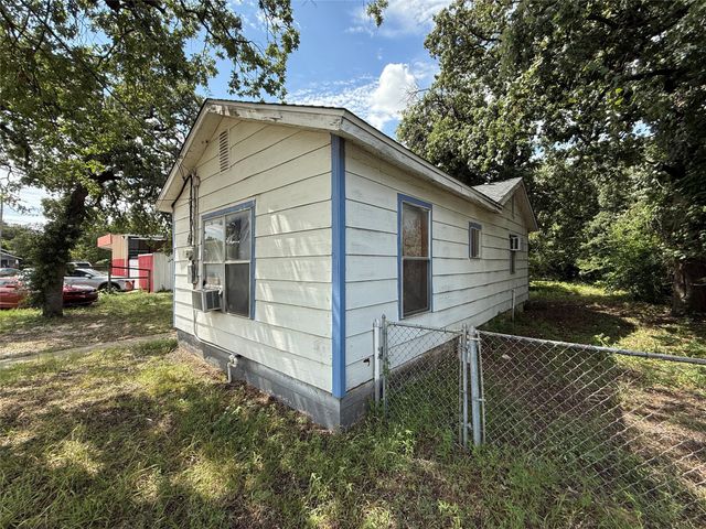 3905 Ermis Street, Haltom City, TX 76111