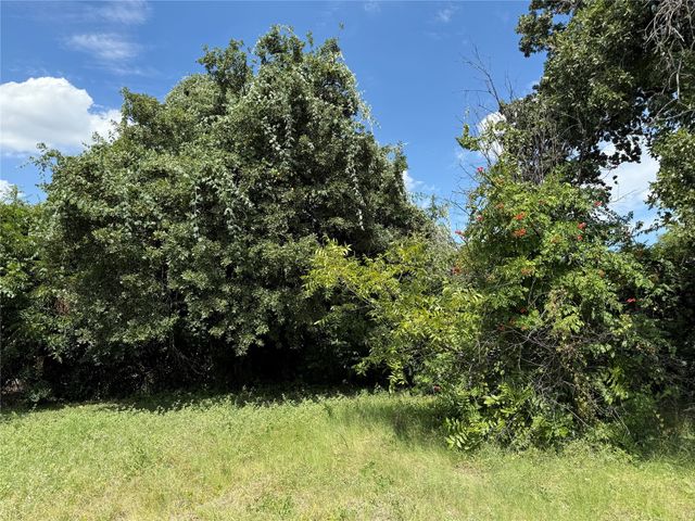3905 Ermis Street, Haltom City, TX 76111