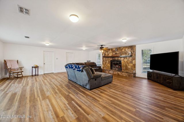 85091 RADIO Avenue, Yulee, FL 32097