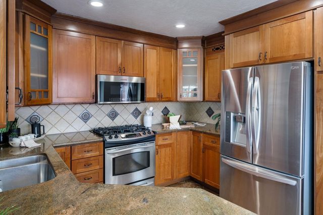 4125 4125 Kuhnle Ave, Oakland, CA 94605