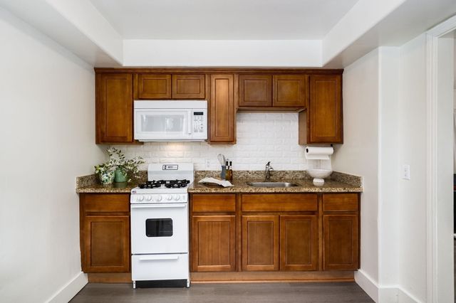 4125 4125 Kuhnle Ave, Oakland, CA 94605