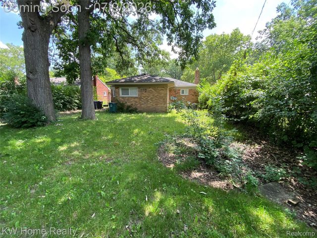 14620 Pearson Street, Oak Park, MI 48237