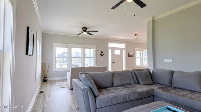 212 Marshside Landing, Holly Ridge, NC 28445