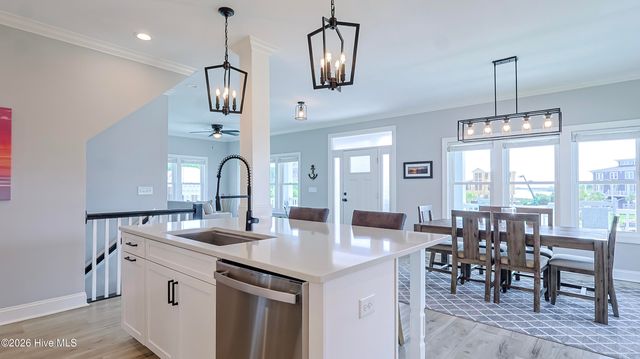 212 Marshside Landing, Holly Ridge, NC 28445