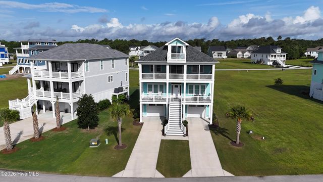 212 Marshside Landing, Holly Ridge, NC 28445