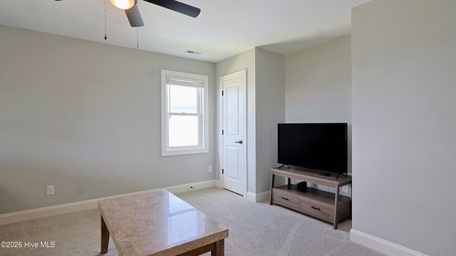 212 Marshside Landing, Holly Ridge, NC 28445