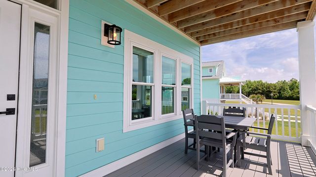 212 Marshside Landing, Holly Ridge, NC 28445