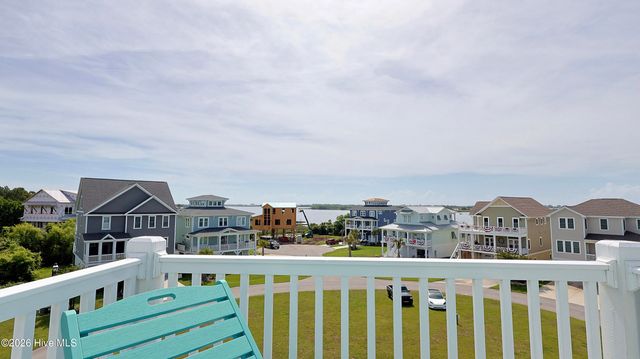 212 Marshside Landing, Holly Ridge, NC 28445